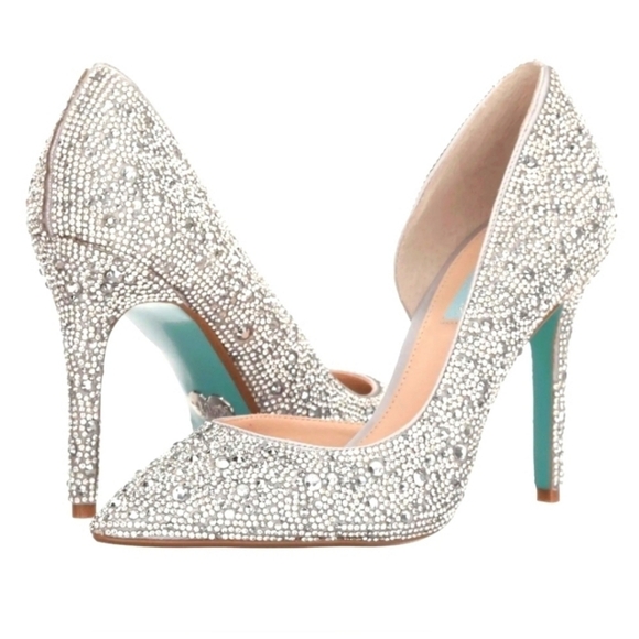 Elegant Silver Embellished Women's Heels - Picture 6 of 8